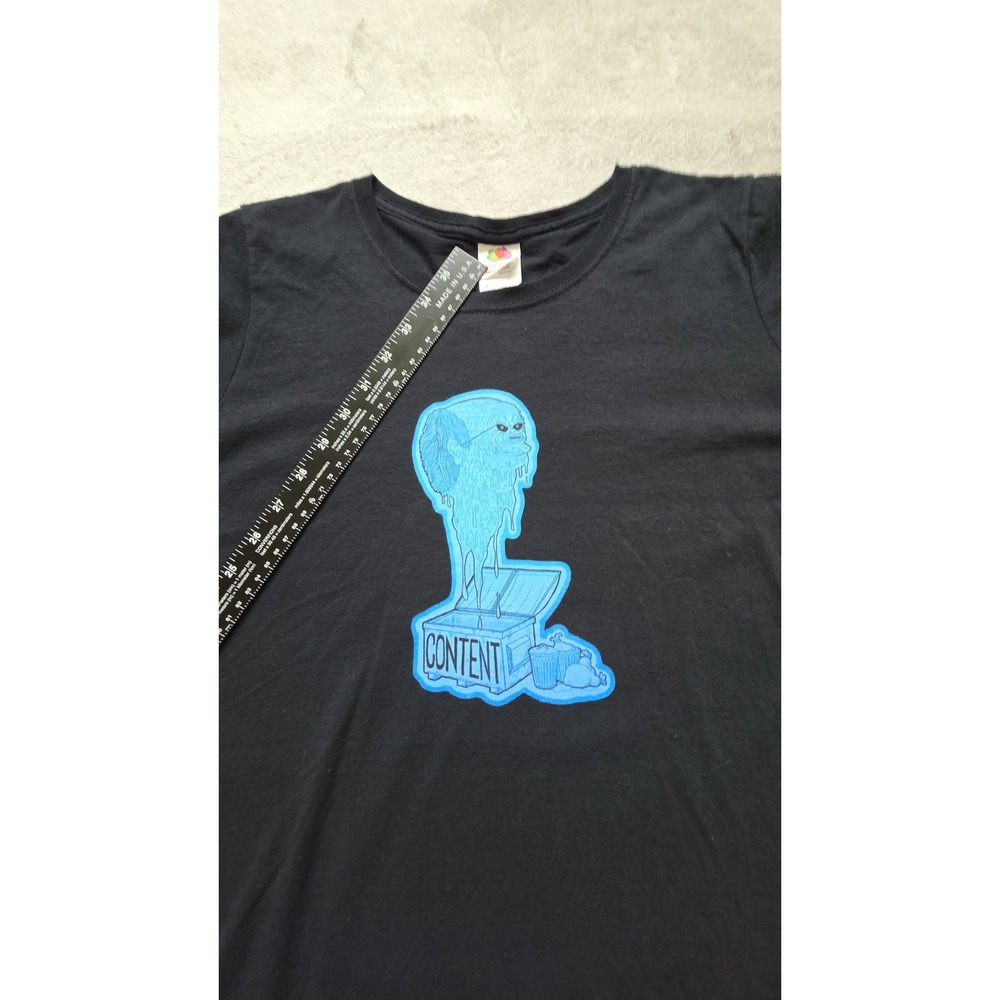 223- Graphic T by Dril woman Large 19 x 26
